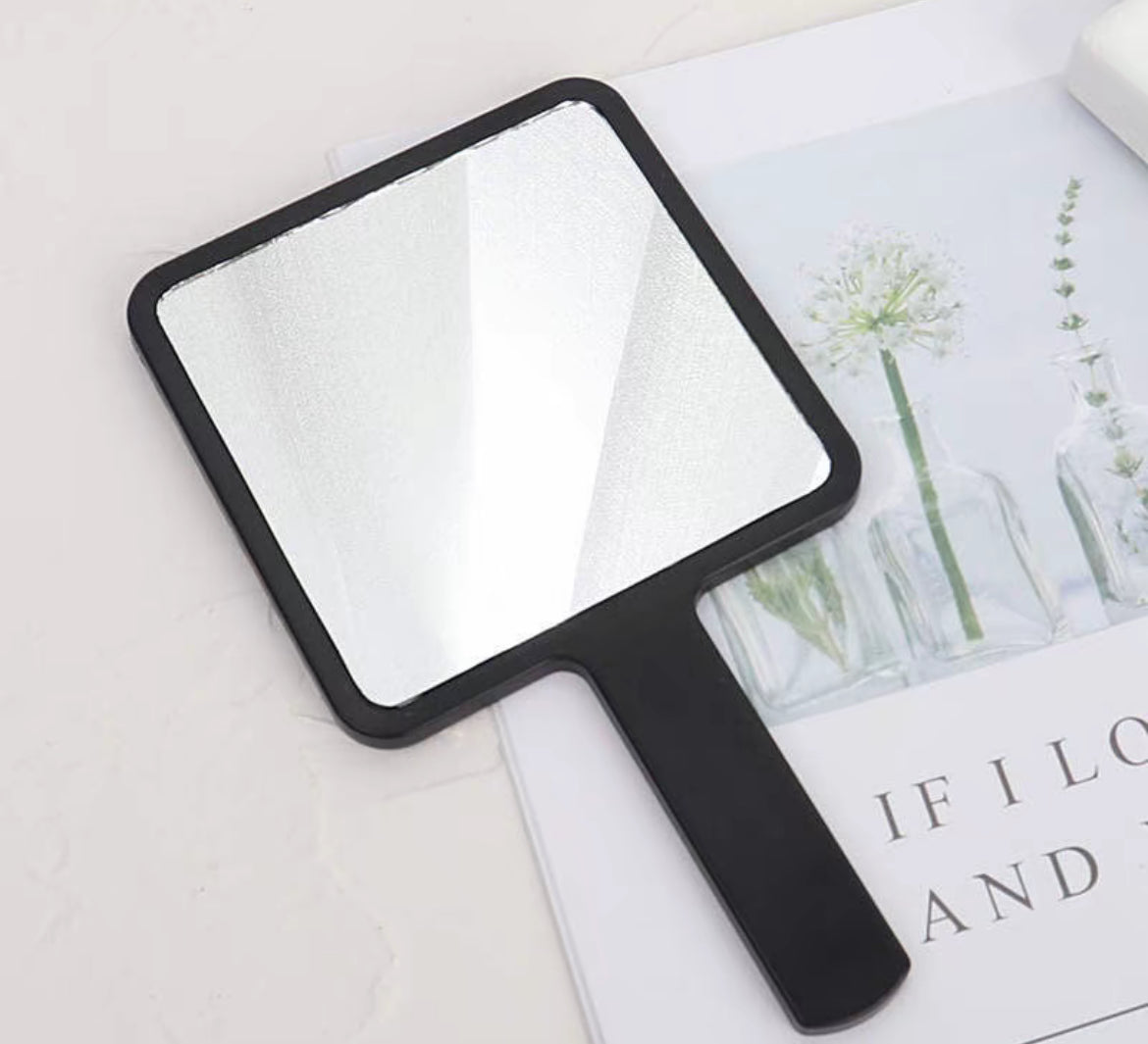 Handheld mirror