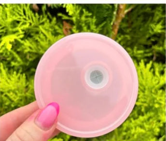 Replacement lid for can shaped snowglobe tumblers